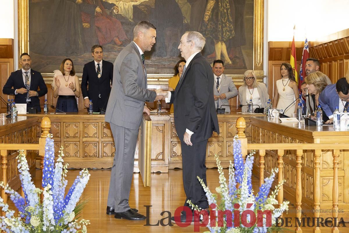 Así se ha vivido el emocionante acto del nombramiento de 'Hijo Predilecto' de Caravaca al doctor Juan Manuel Laborda