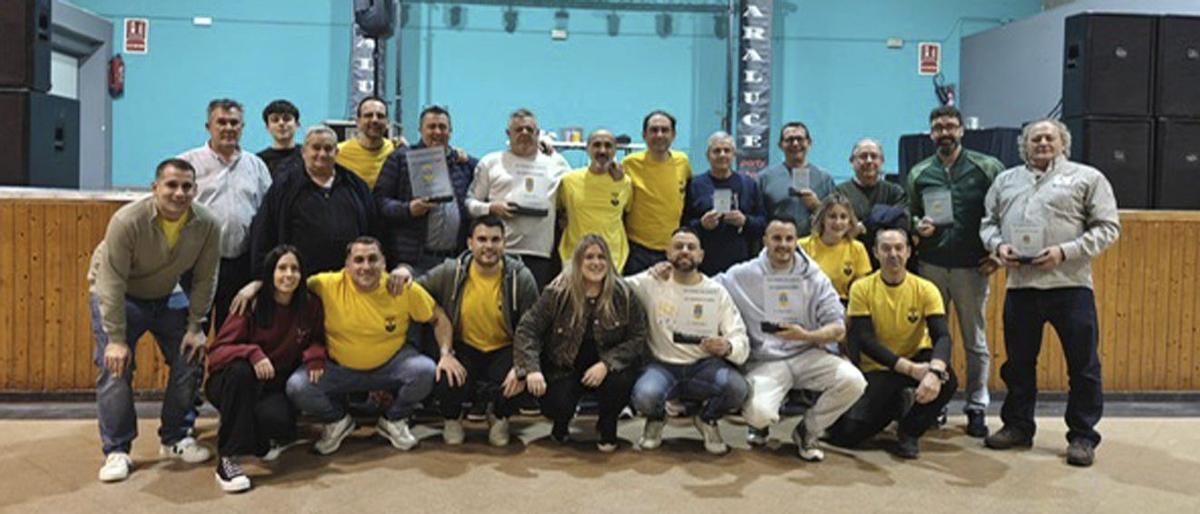 El torneo comenzó con una liguilla y tras una comida se jugaron las eliminatorias.