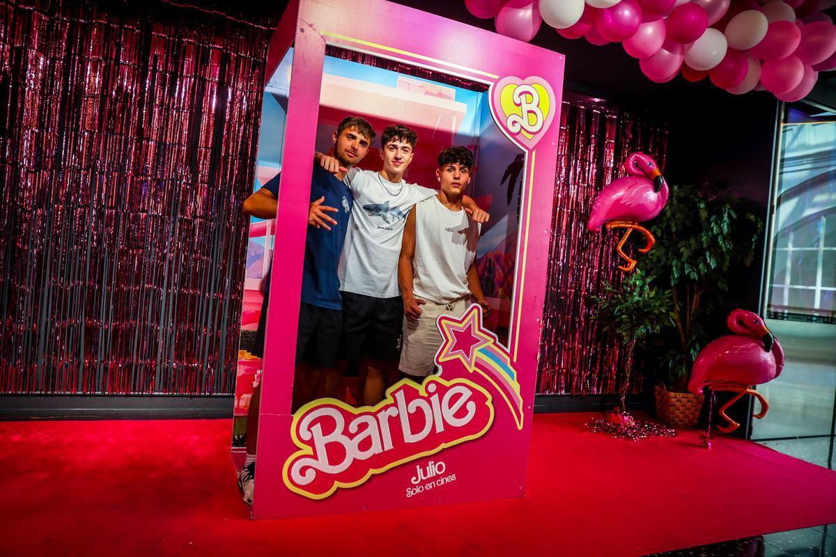 Estreno de Barbie: el público se viste de rosa