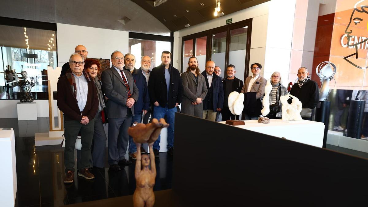 Miembros de la recién creada Asociación Aragonesa de Escultores han dado la bienvenida a la entidad en el Centro de Historias