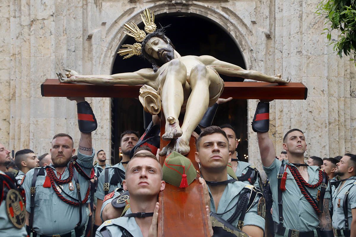 La Legión acompaña al Cristo de  La Caridad