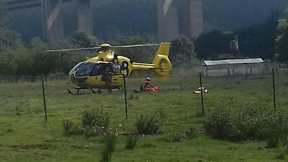 Una joven cae por el viaducto de Somonte, desorientada, tras tener un accidente con el coche