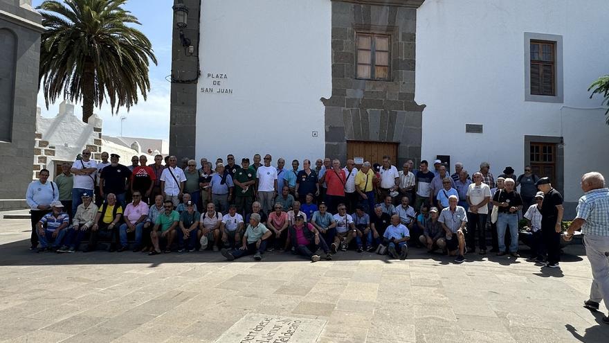 El alcalde recibe el XXIII Encuentro Regional de Veteranos de Infantería de Marina de Canarias