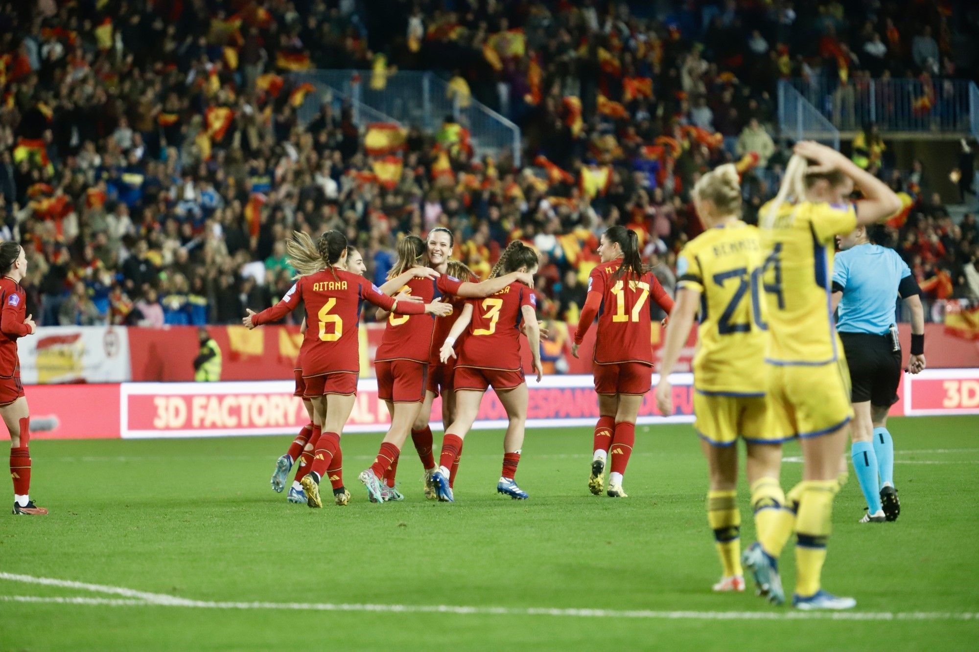 La victoria de la selección femenina de fútbol ante Suecia en La Rosaleda, en imágenes