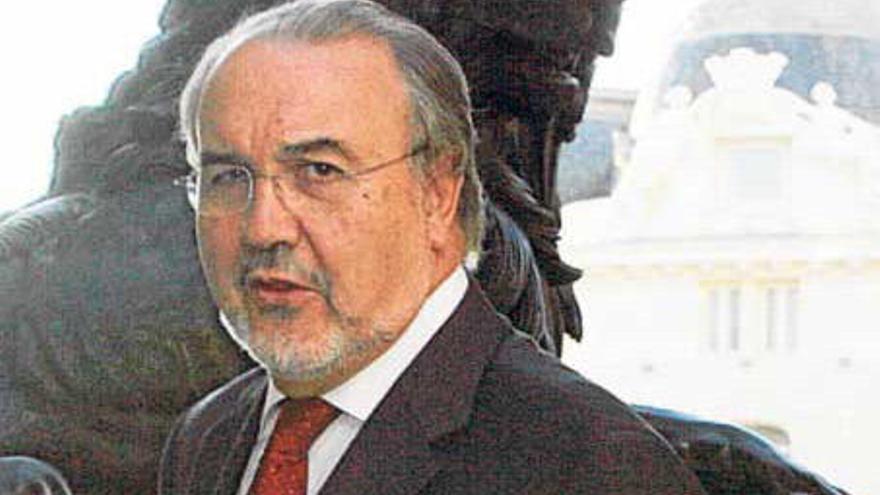 PEDRO SOLBES. Asesor de Barclays España. El exvicepresidente del Gobierno, exministro y excomisario de Asuntos Económicos y Monetarios asesora desde 2011 a Barclays España en el área europea.