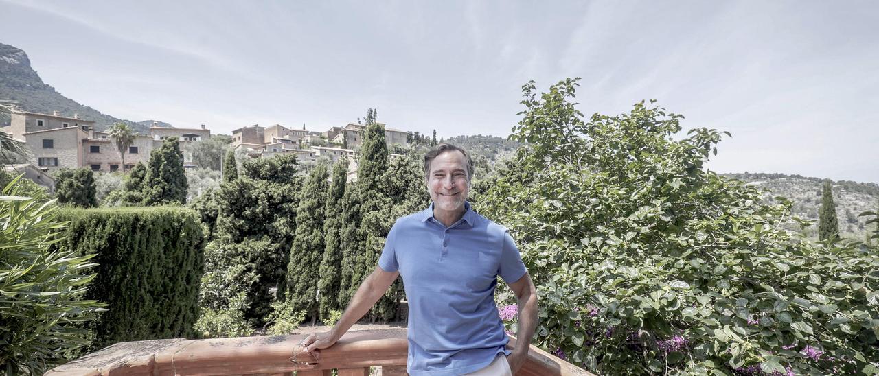 James Costos «La empatía es la clave en un líder»