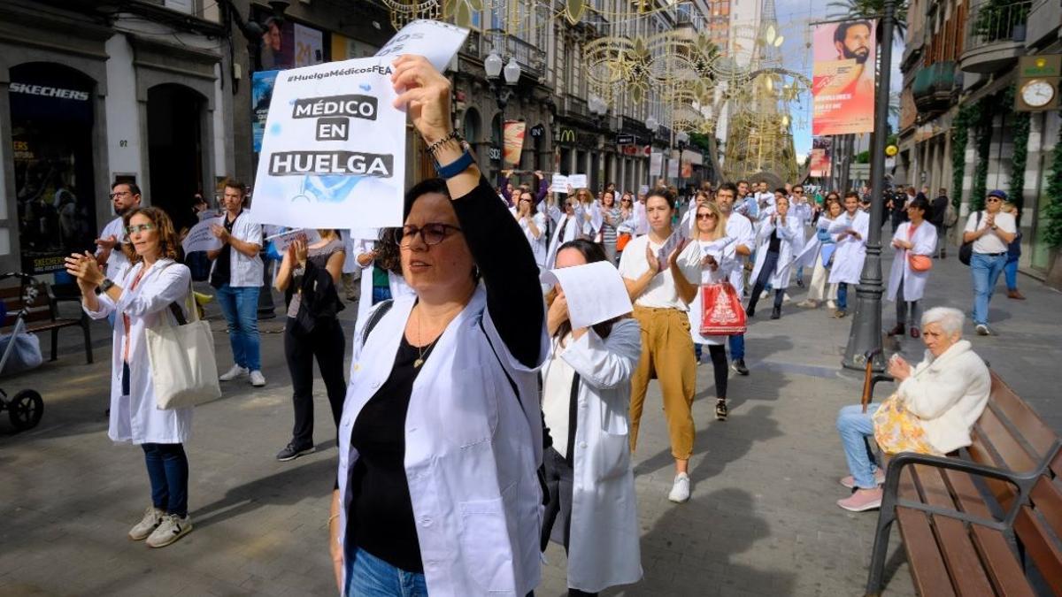 Un instante de la huelga de médicos y Facultativos Especialistas de Área celebrada en diciembre.