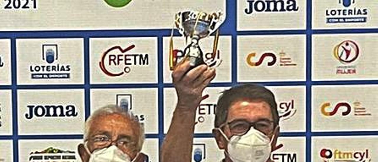Guitart y Fuster (Exp.Aranda-Filósofo) aúpan al podio nacional a la selección valenciana de tenis de mesa