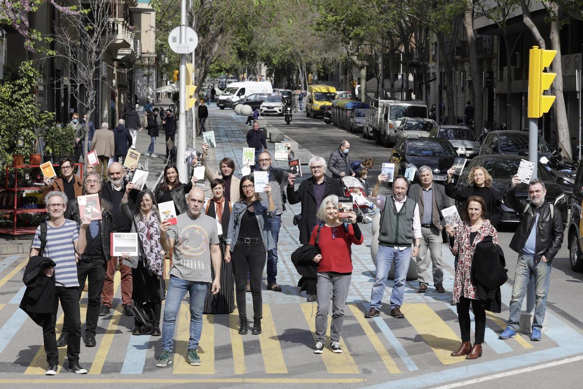 Los escritores de EL PERIÓDICO reunidos por Sant Jordi 