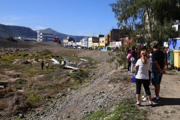 Una avioneta ameriza de emergencia en la playa de El Altillo