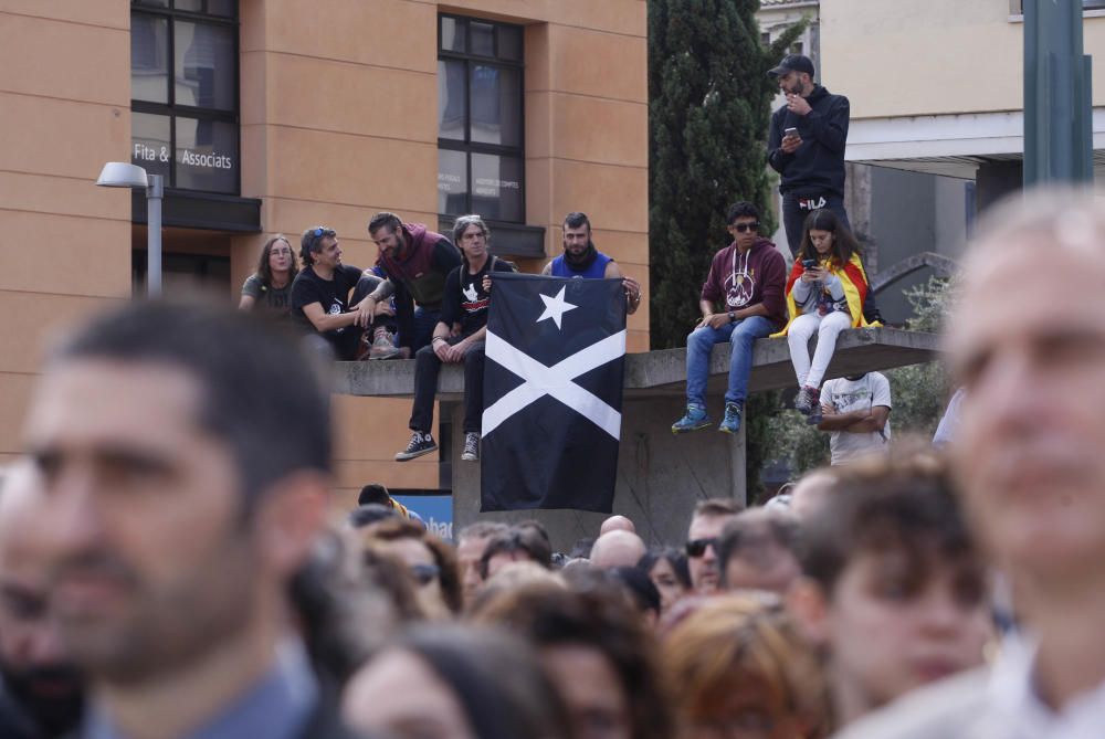 Concentració a la Plaça U d''octubre