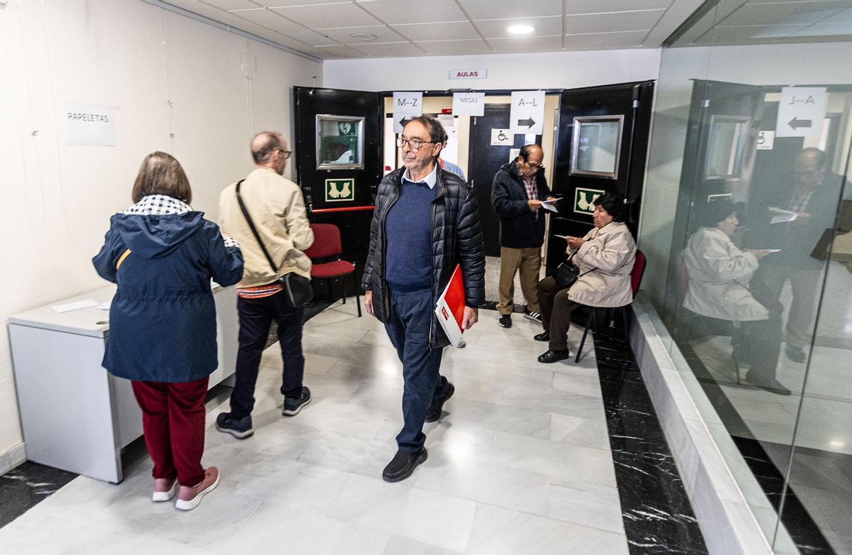 El PSOE de Alicante elige sus delegados para el congreso del PSPV