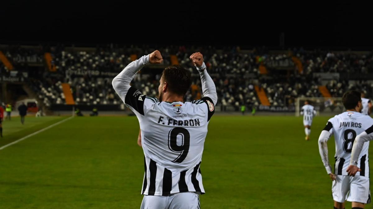 Ferrón celebra el tanto del triunfo ante el Dépor.