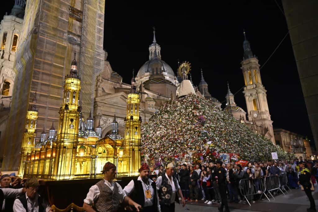 El Rosario de Cristal, uno de los momentos más emocionantes de las Fiestas del Pilar