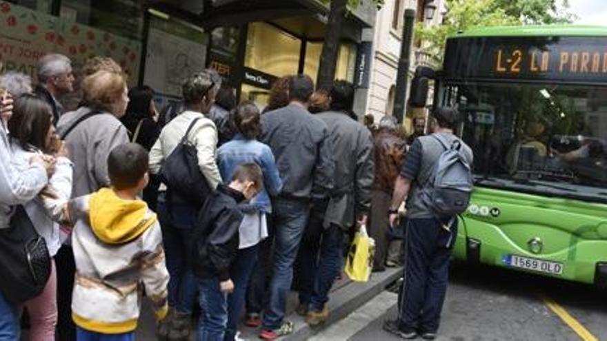 Per Sant Jordi també hi va haver bus gratuït, i va tenir molt èxit