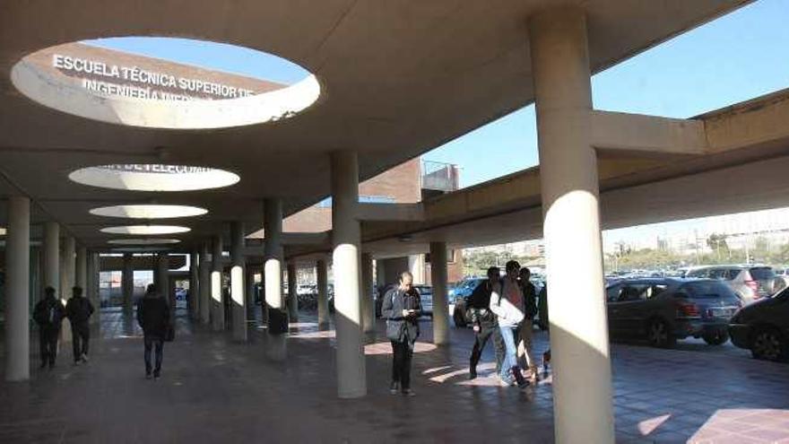 Escuela de Ingeniería Informática y de Telecomunicaciones de la UMA.