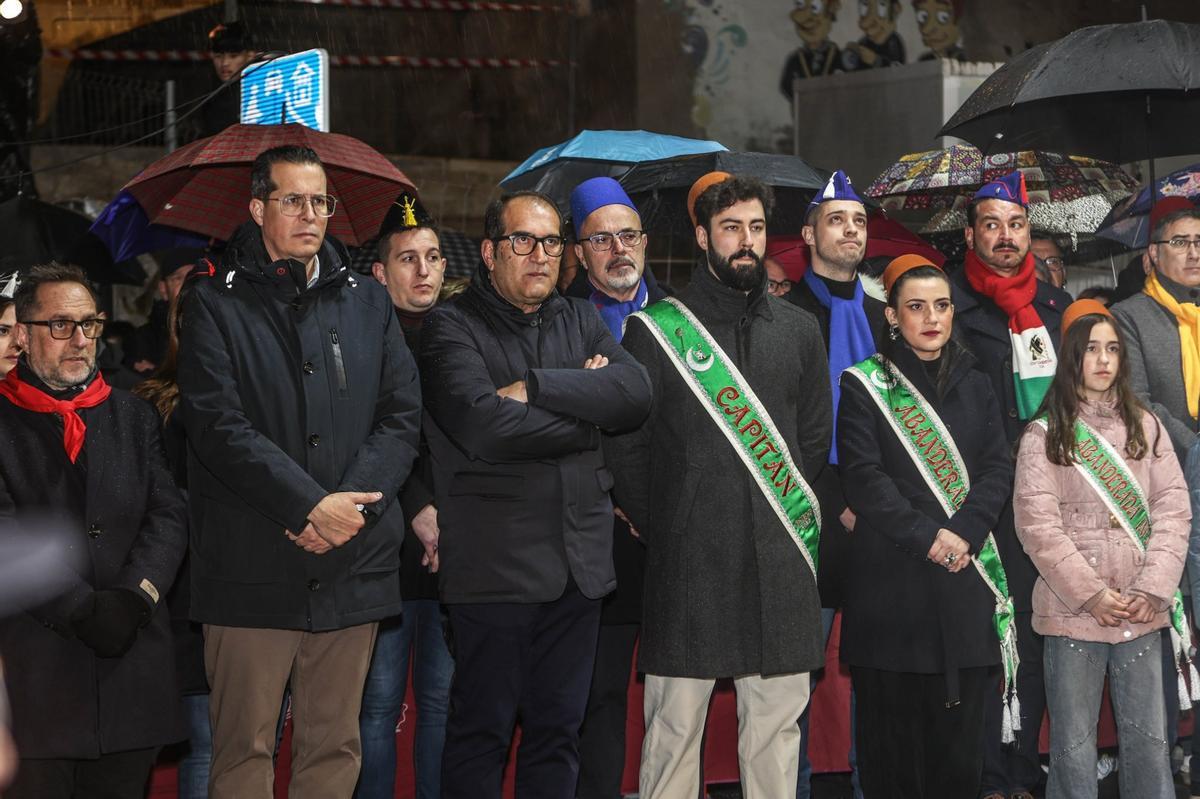 Elda celebra San Antón bajo la lluvia Elda celebra San Antón bajo la lluvia
