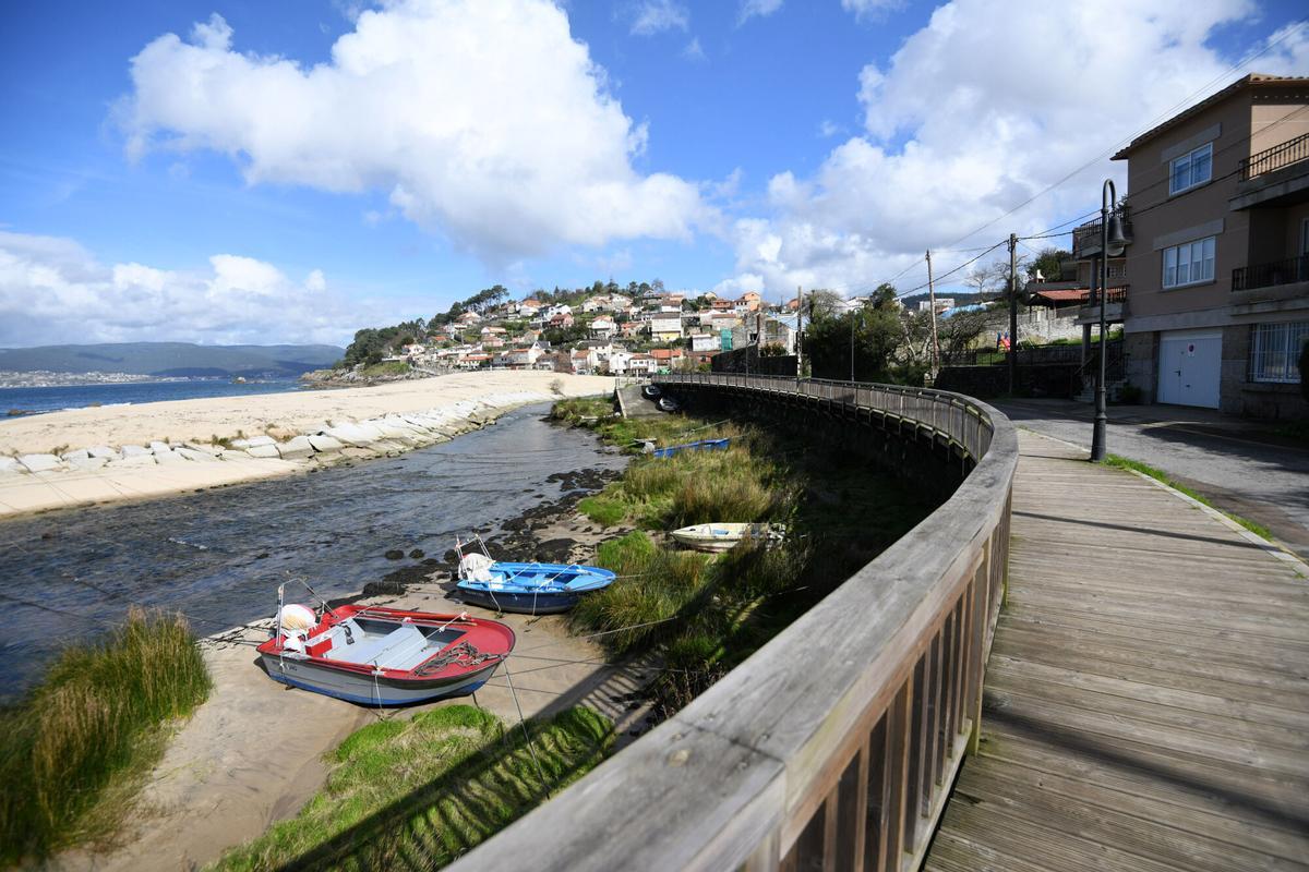 MARIN. VISTAS DE LOIRA, PLAYA, PASEO Y RIO