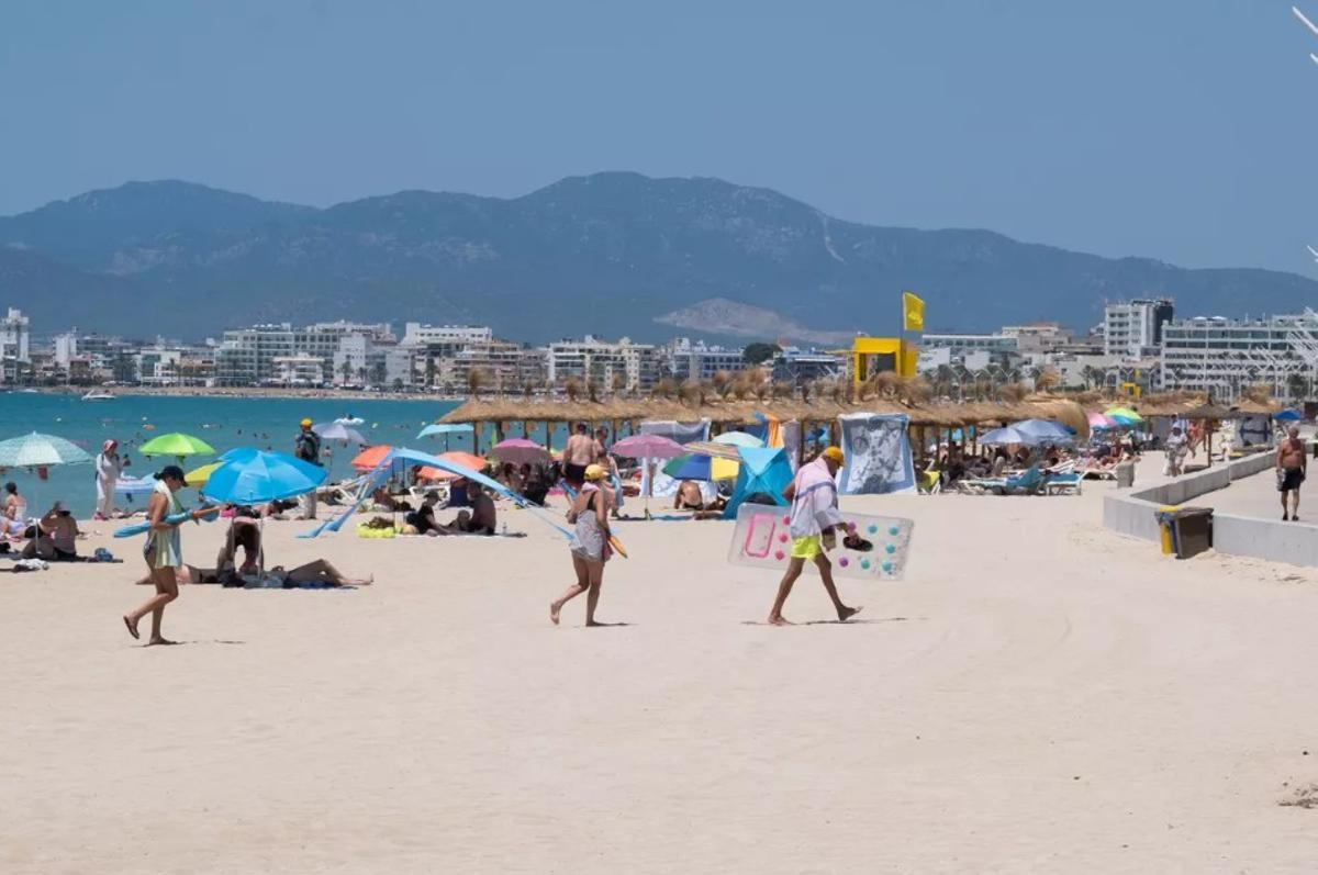 Der Strandabschnitt Meravelles der Playa de Palma, wo der Strand bis zu 30 Meter breit ist.