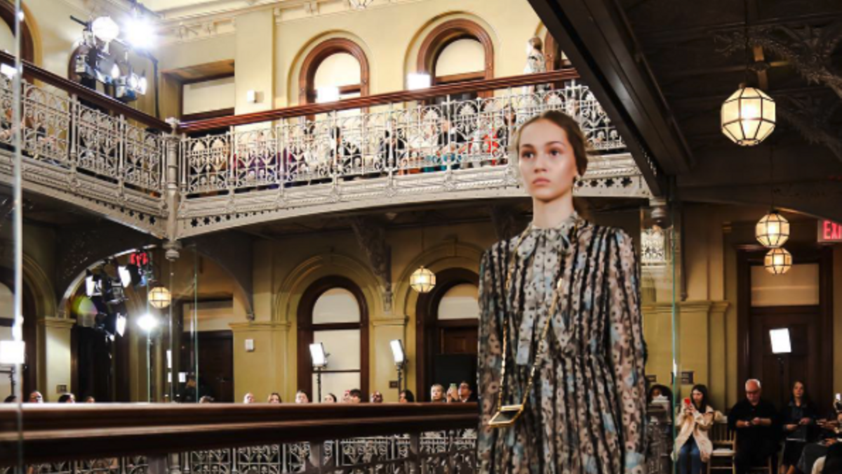 El desfile de Valentino pre-fall 2017