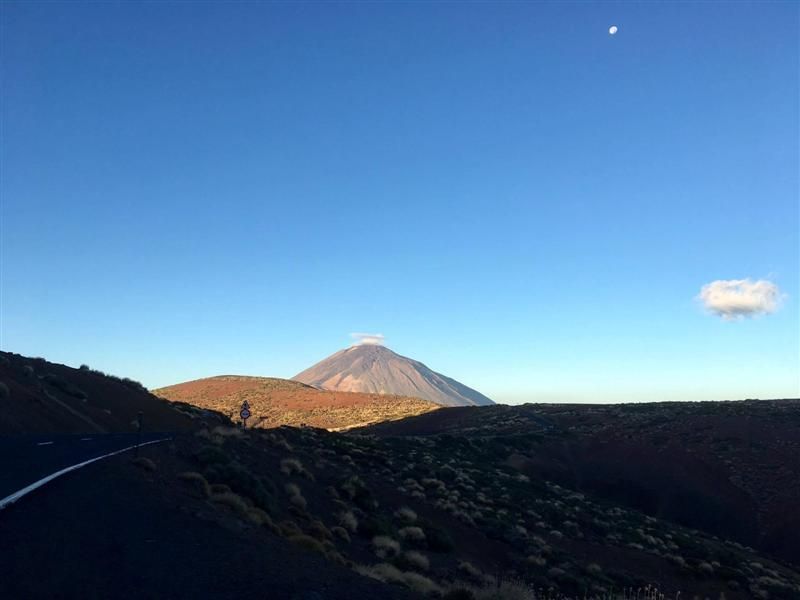 El Teide amanece con 'sombrero', noviembre 2016