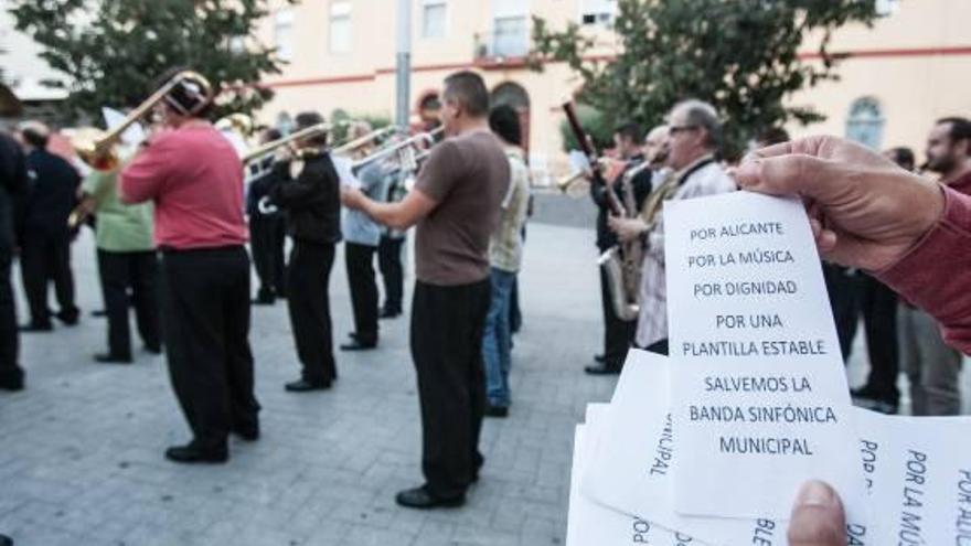 Protesta de la Banda Municipal de Alicante