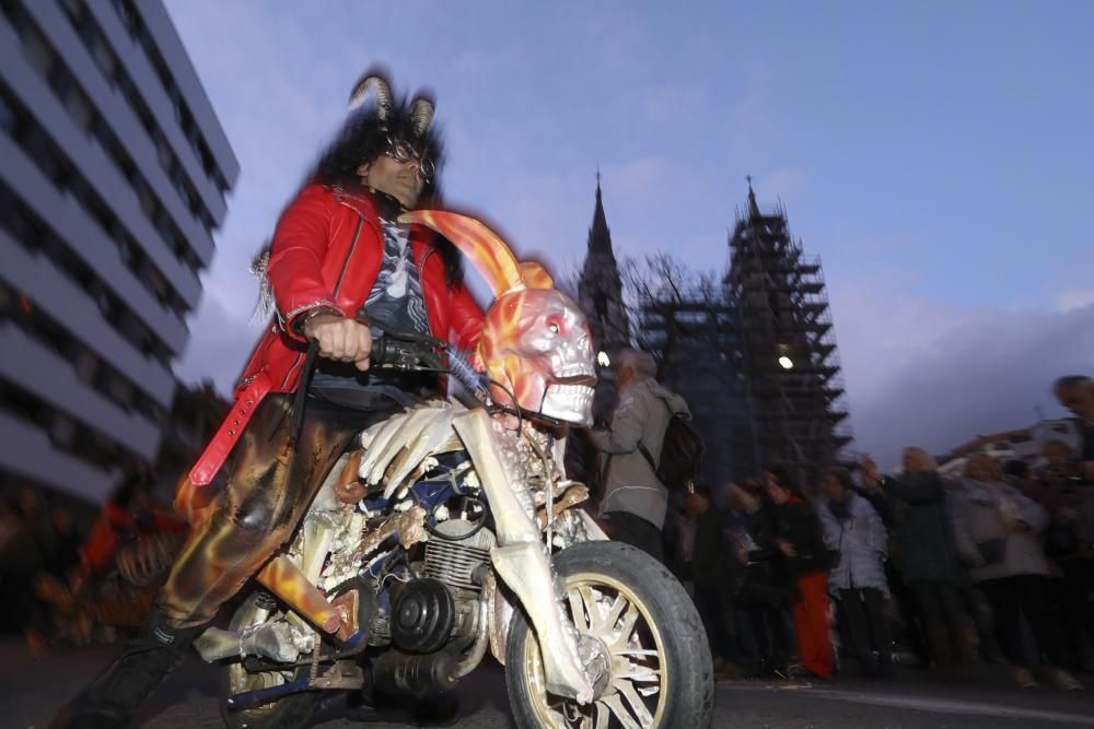 Desfile de Antroxu en Avilés