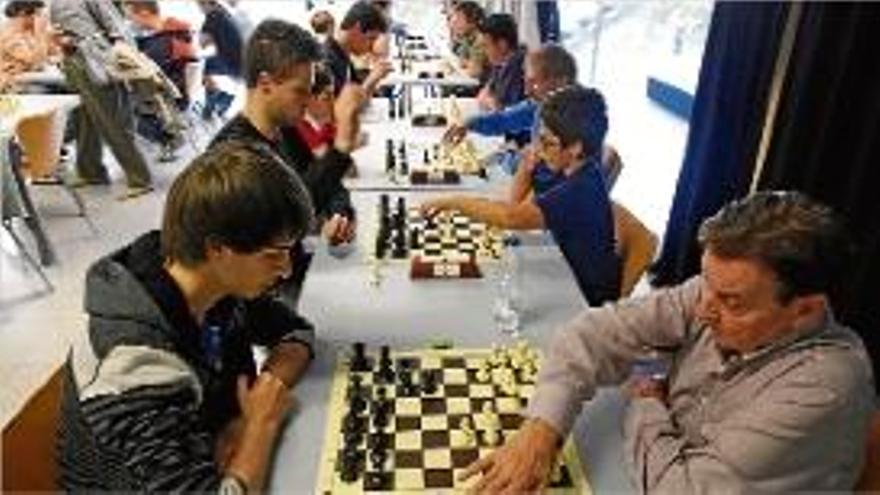 Arozshide guanya el campionat d&#039;escacs