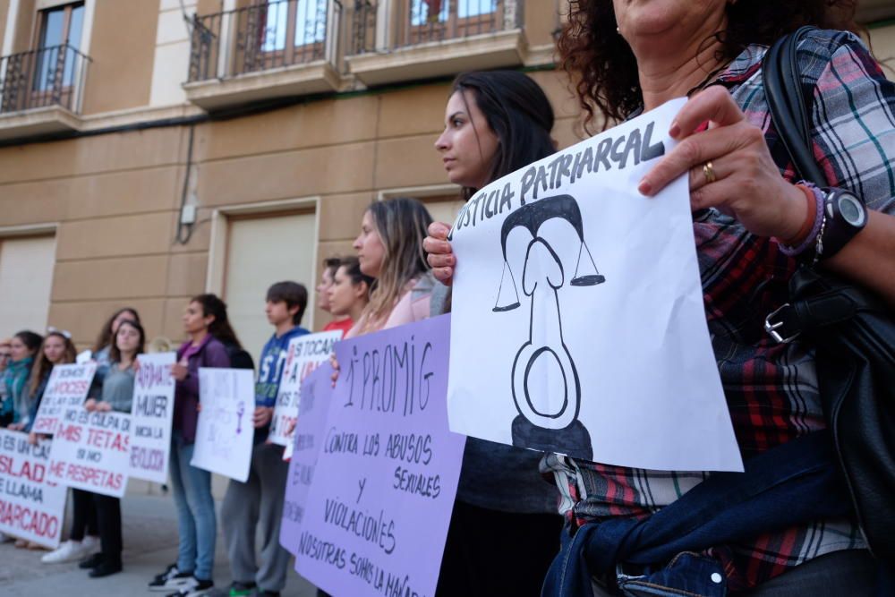 Manifestación en Elda en contra de la sentencia de 'La Manada'