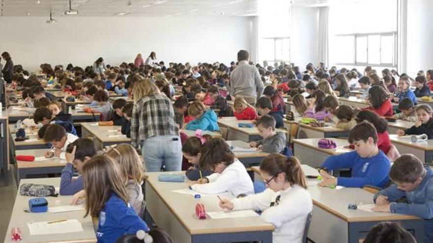 Los estudiantes acuden a la Jornada Matemática.