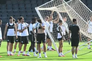 Galería | El CD Castellón entrena en el mejorado césped del SkyFi Castalia