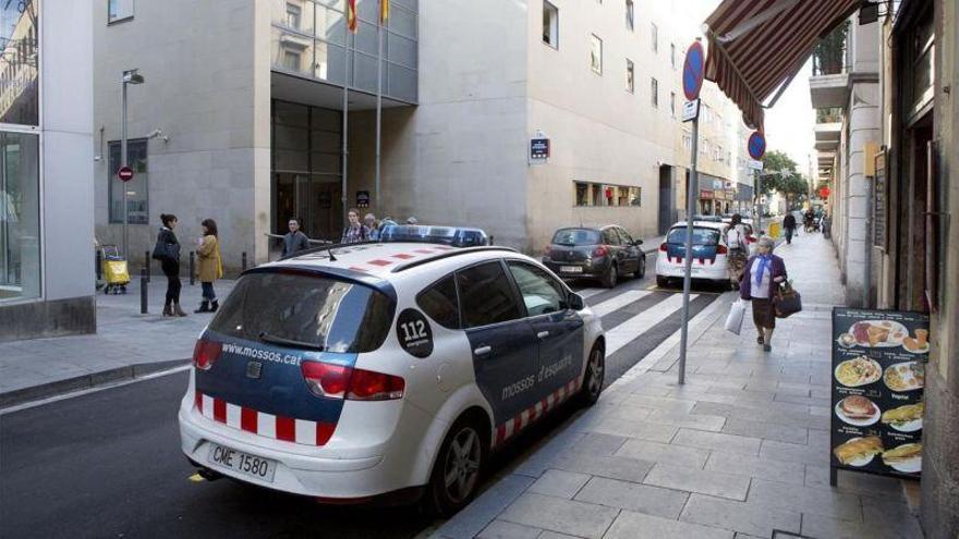 La autopsia descarta muerte violenta del joven detenido en Ciutat Vella