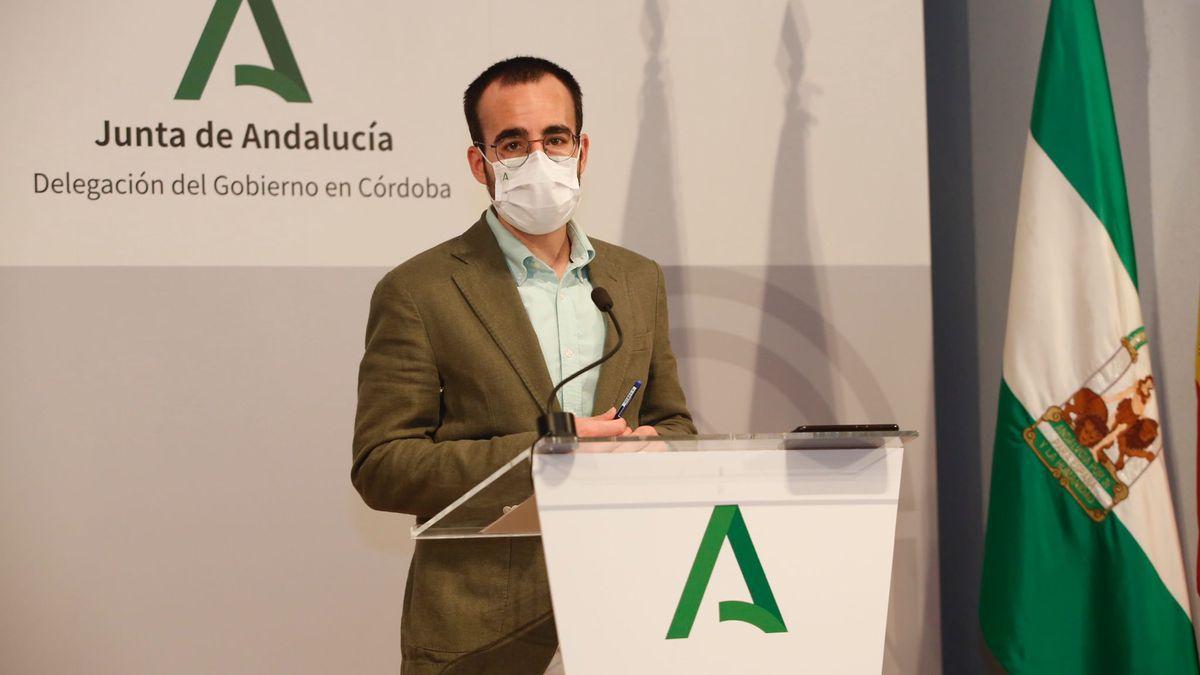 El delegado de Empleo y Transformación Económica, Ángel Herrador, esta mañana en rueda de prensa.