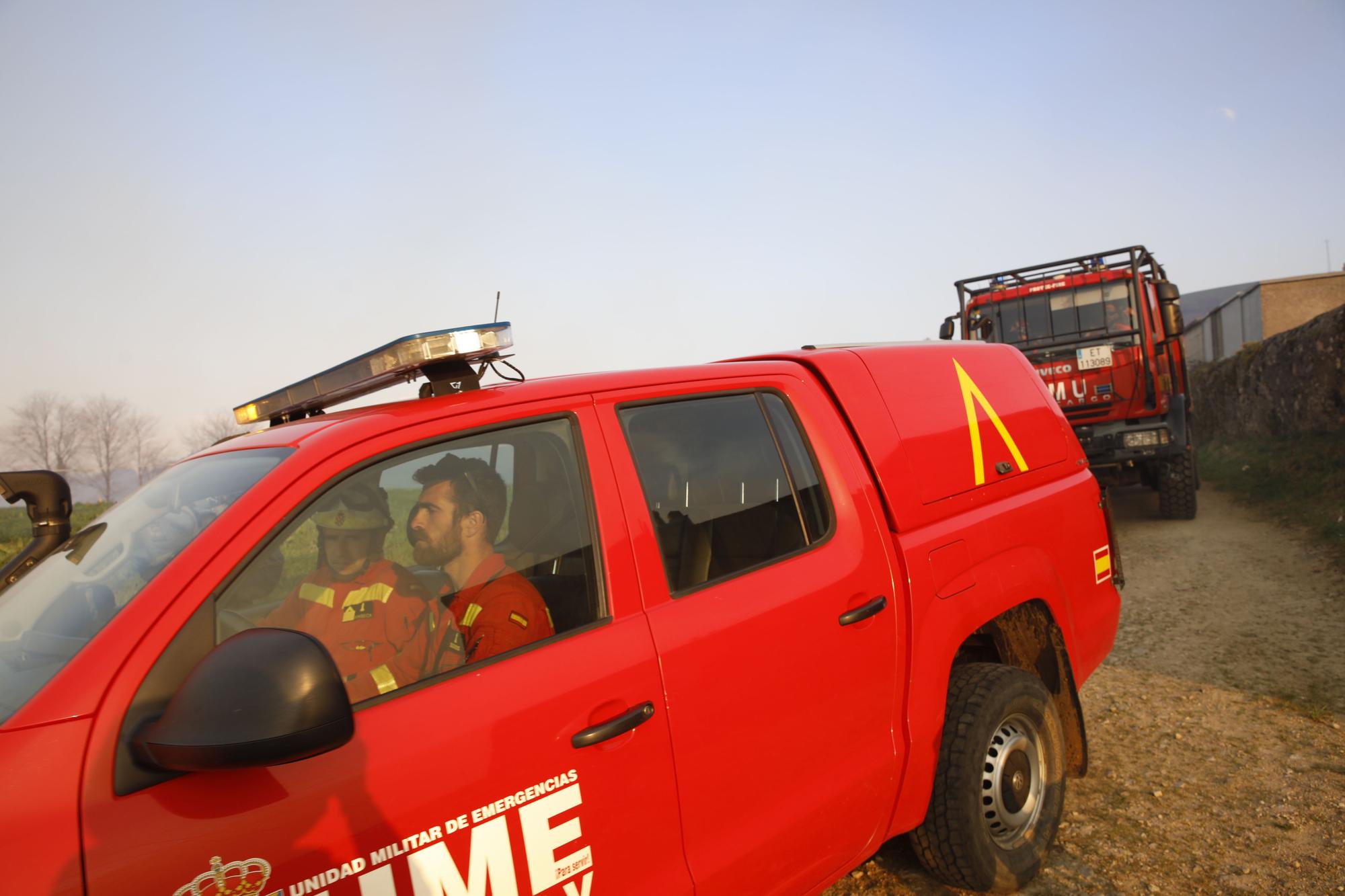 Las imágenes del preocupante incendio en Tineo