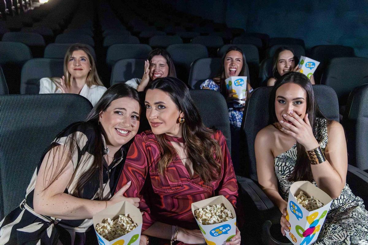 La Bellea del Foc y sus damas comparten su pasión por el cine