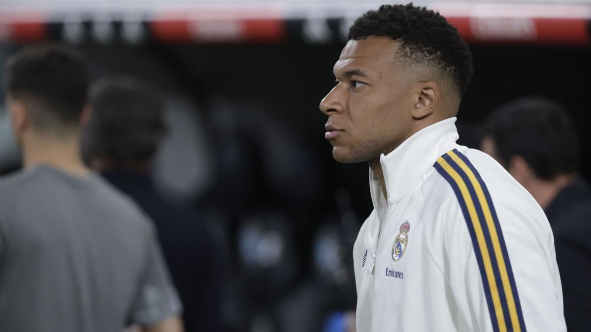 Duro recado de Francia a Mbappé