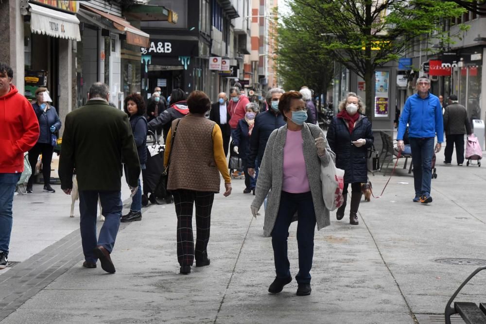 Así fue el paseo de los mayores en A Coruña