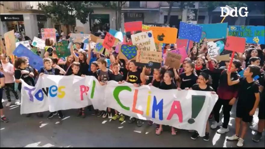 Els escolars es mobilitzen per "salvar el planeta"