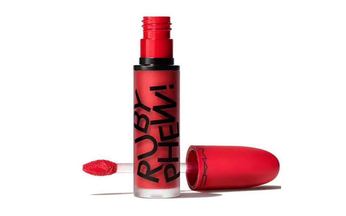 Este es el labial rojo más famoso en el mundo y que te va a hacer brillar esta Navidad