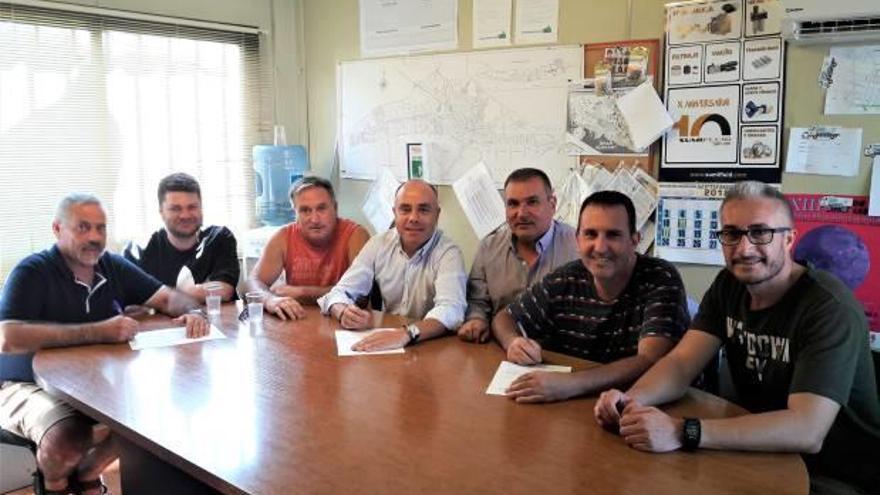 Firma del convenio entre Urbaser y el comité de empresa.
