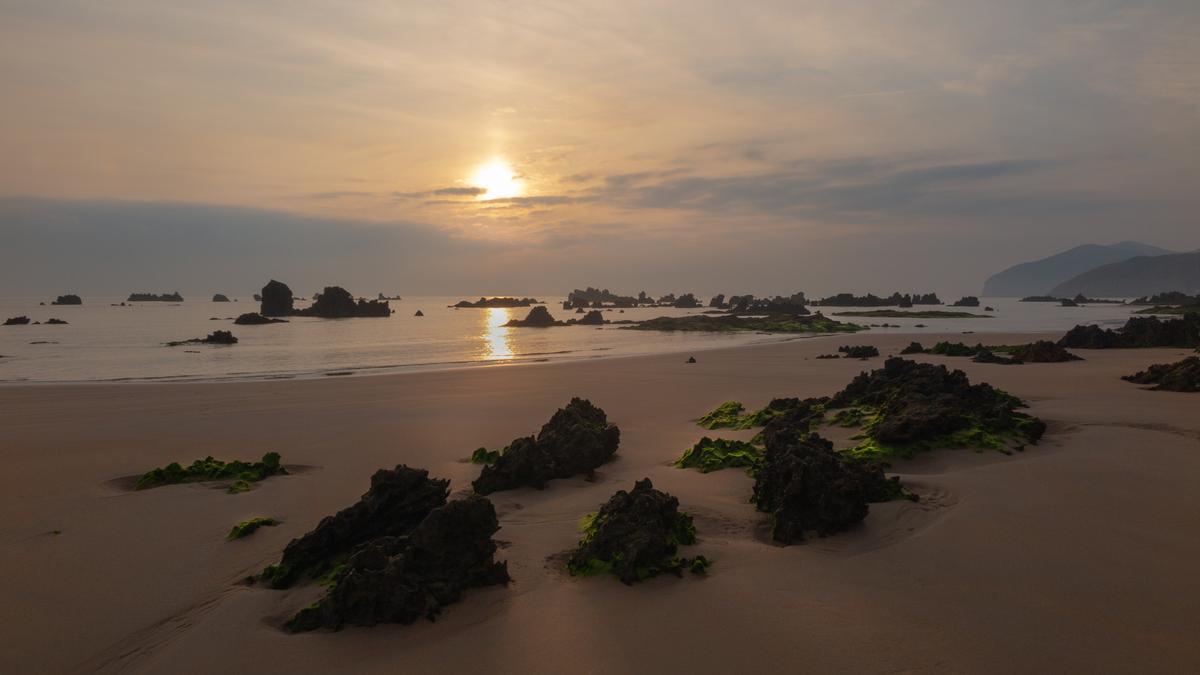 Amanecer en Noja (Cantabria).