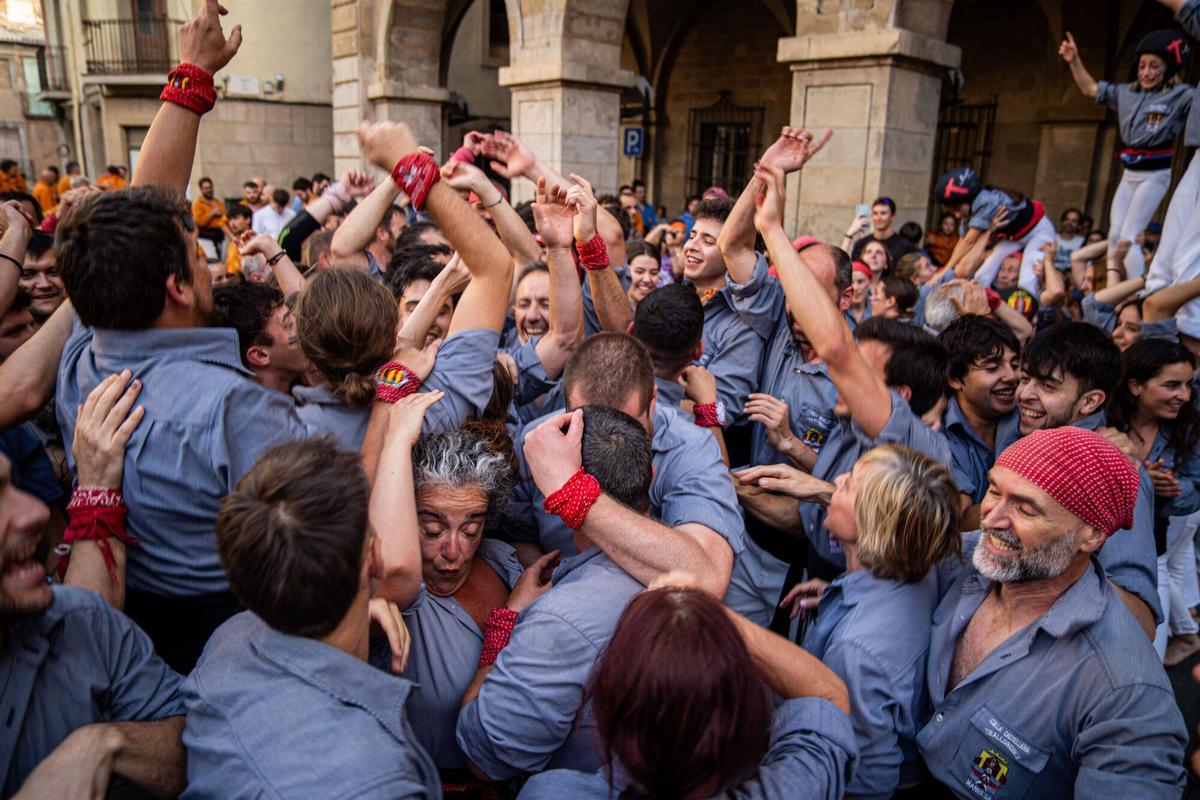 Les imatges de la Diada castellera de colles de l'eix, a Manresa Les imatges de la Diada castellera de colles de l'eix, a Manresa