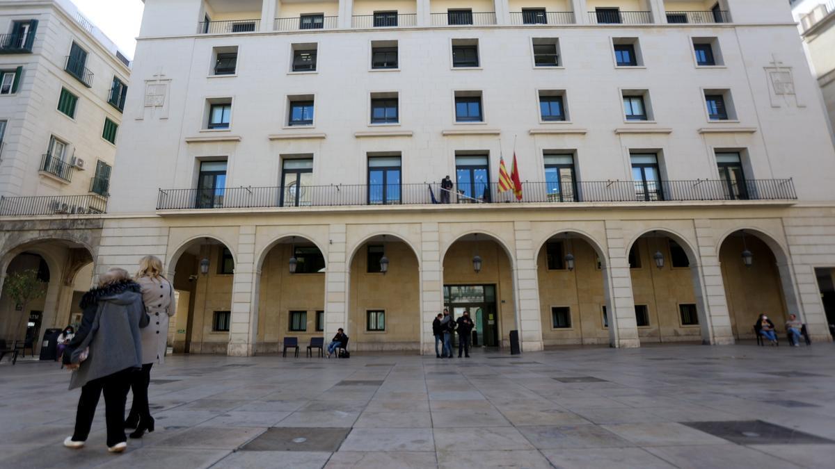 Fachada de la Audiencia Provincial de Alicante, que ha dictado la sentencia.