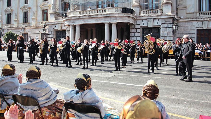 “Les Falles seran igual de segures amb bandes de música que sense”