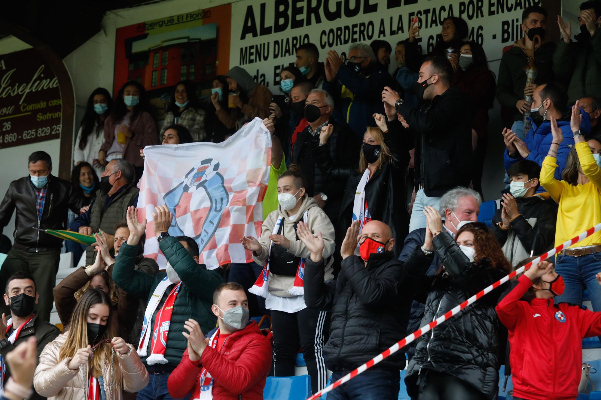 Las mejores imágenes de la jornada de Tercera División: Ceares y Llanera sacan un billete a Segunda RFEF