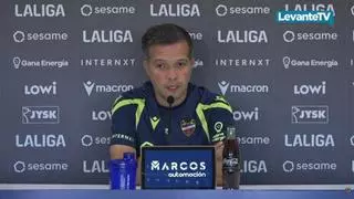 Luís Castro: "Hay personas contentas con el partido ante el Barça, yo no"