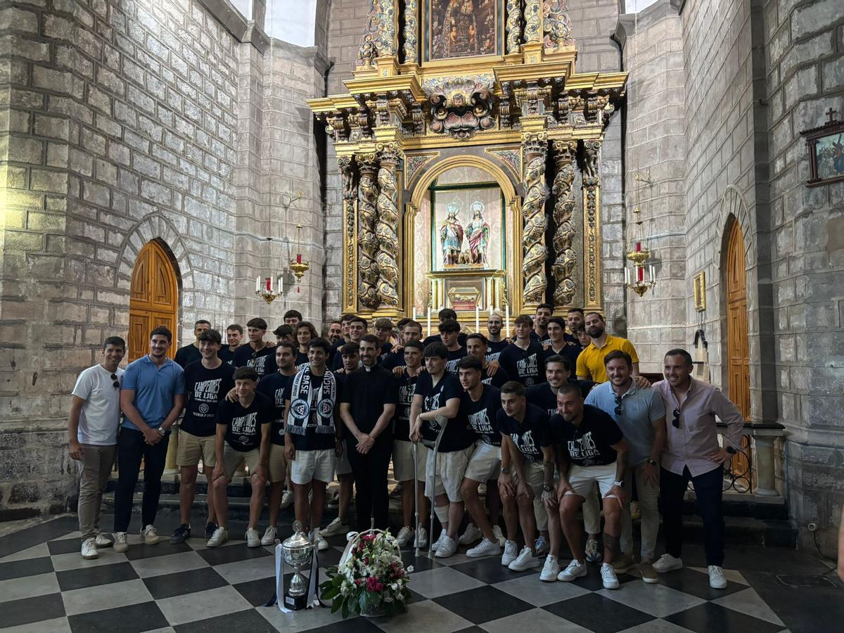 Ofrenda en la iglesia.