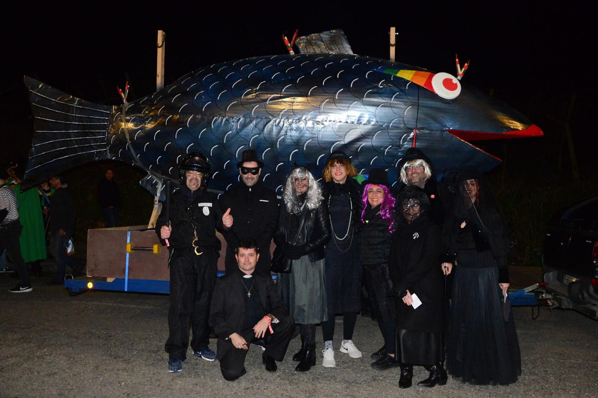 El Enterro da Sardiña nocturno en Moaña