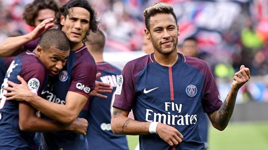 Neymar, Mbappé y Cavani amenazan al vigente campeón de la competición