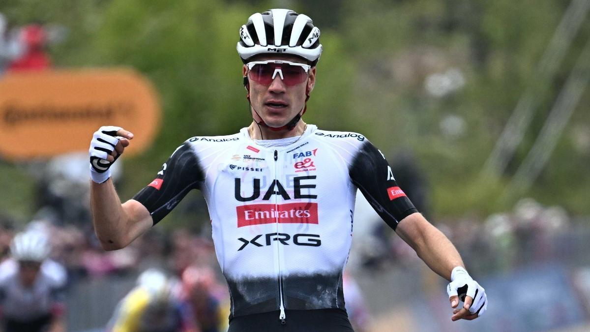 Juan Ayuso volverá a competir en la Clásica de San Sebastián tras su abandono en el Giro de Italia